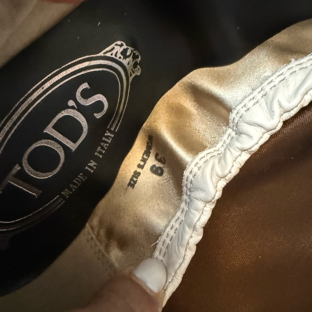 Tod's Beige and Black Leather Footwear - Size 8 - Picture 4 of 5